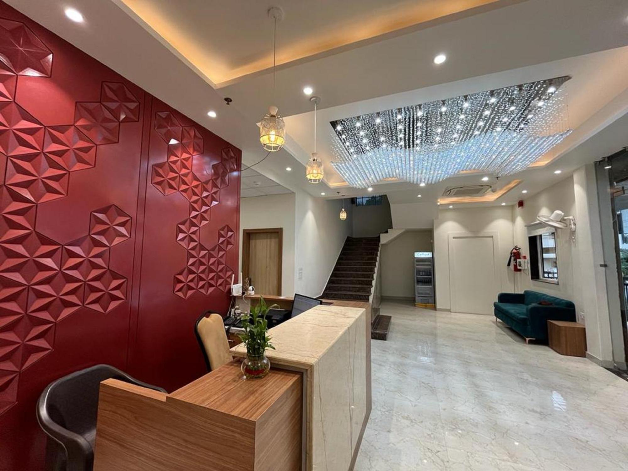 Hotel Satsang Grand Varanasi Exterior photo